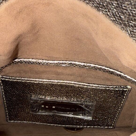 Small Silver Crossbody/shoulder Bag  - Picture 11 of 11